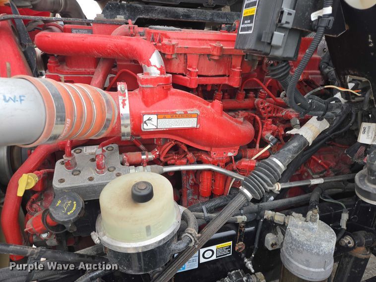 image for item EB1213 2012 Kenworth T800 truck cab and chassis