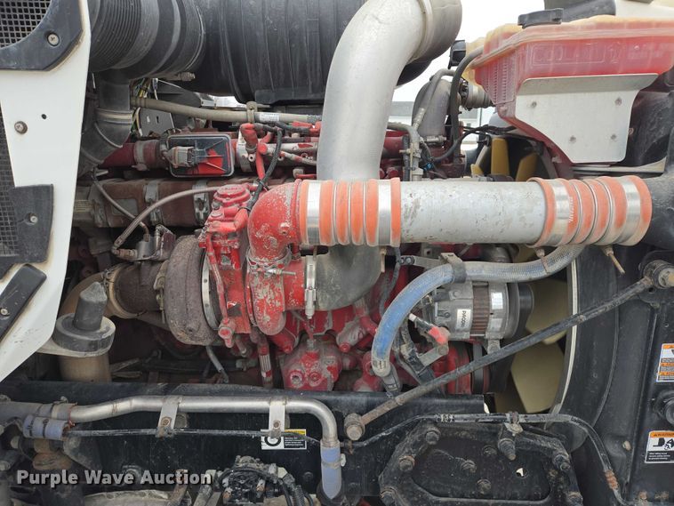 image for item EB1213 2012 Kenworth T800 truck cab and chassis