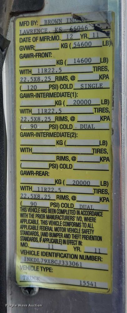 image for item EB1213 2012 Kenworth T800 truck cab and chassis