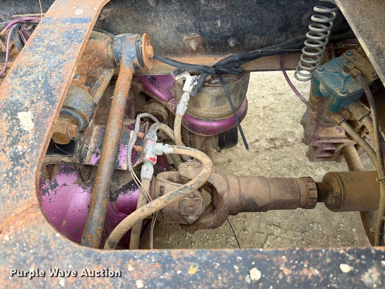 image for item ED5127 2000 Kenworth W900L semi truck