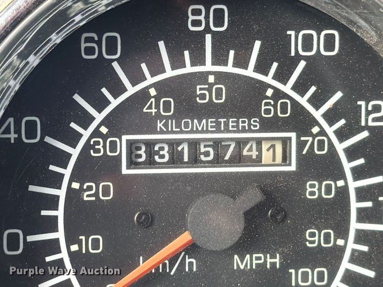 image for item ED5127 2000 Kenworth W900L semi truck