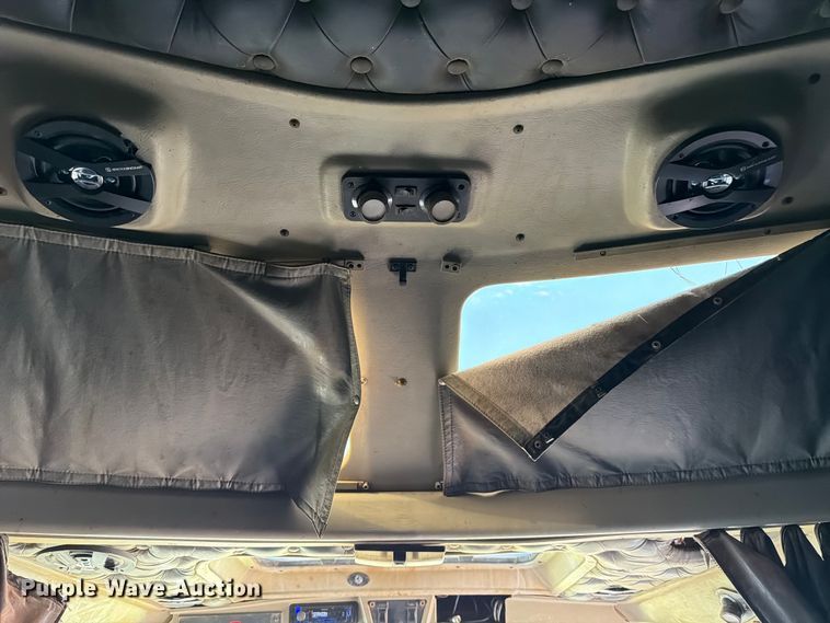 image for item ED5127 2000 Kenworth W900L semi truck