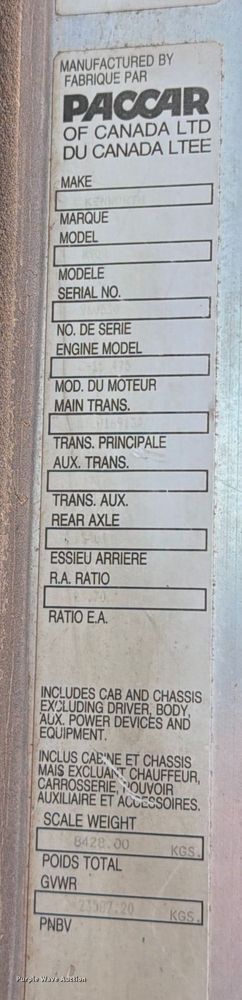 image for item ED5127 2000 Kenworth W900L semi truck