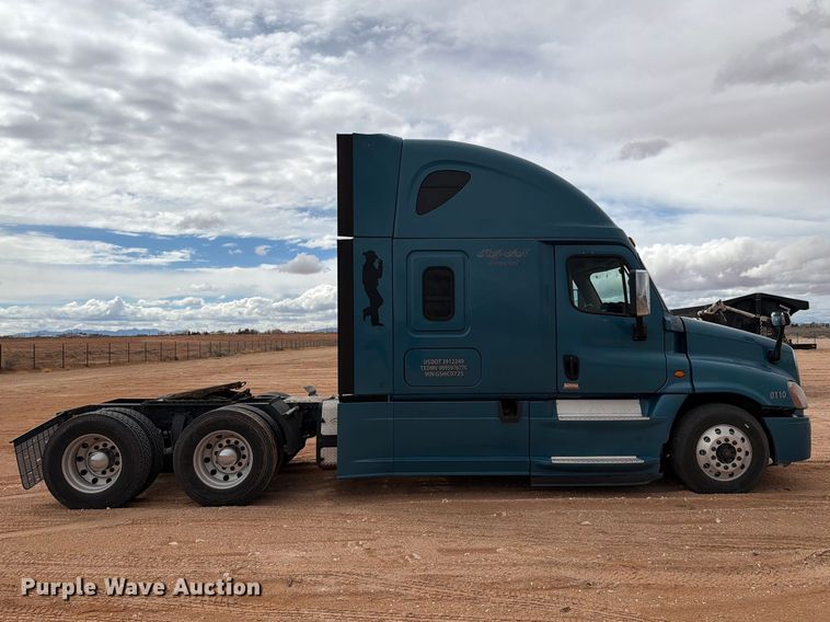image for item ED5158 2016 Freightliner Cascadia 125 semi truck
