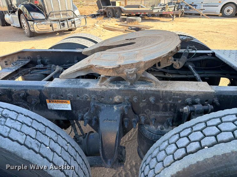 image for item ED5162 2016 Freightliner Cascadia 125 semi truck