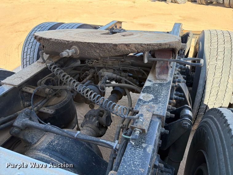 image for item ED5162 2016 Freightliner Cascadia 125 semi truck