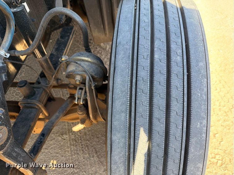 image for item ED5162 2016 Freightliner Cascadia 125 semi truck