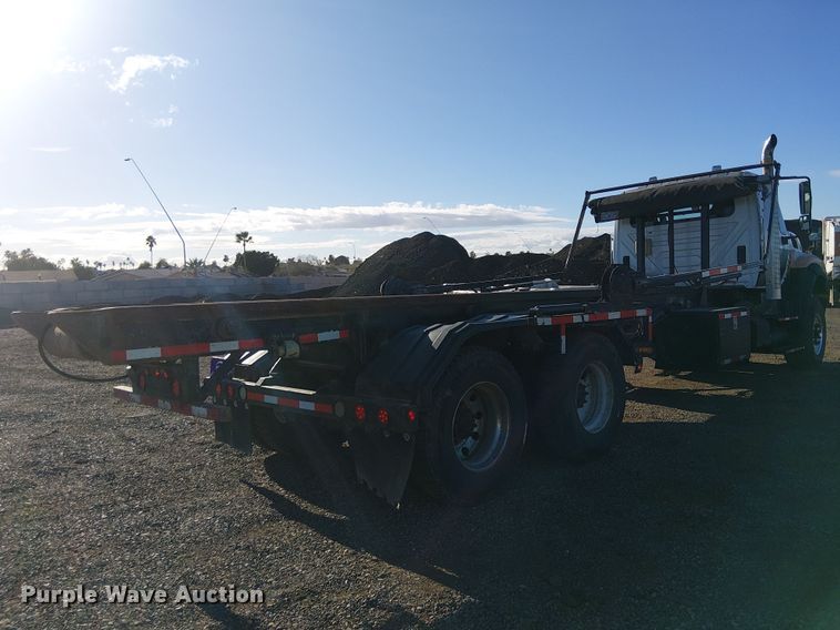 image for item EE5180 2013 International 7600 roll-off container truck