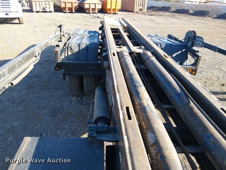 image for item EE5180 2013 International 7600 roll-off container truck