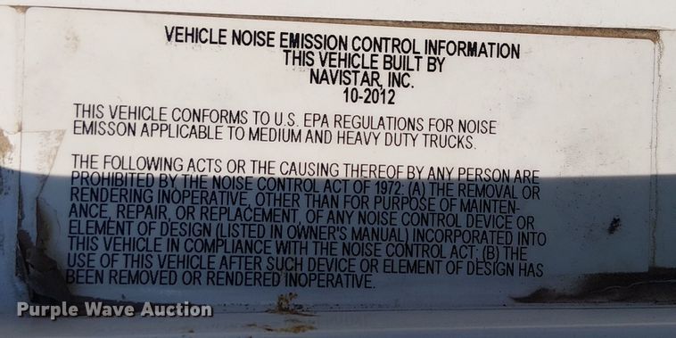 image for item EE5180 2013 International 7600 roll-off container truck