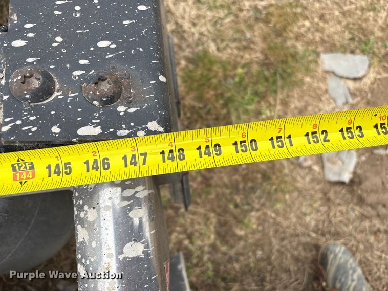 image for item EF1001 2013 Peterbilt 386 semi truck