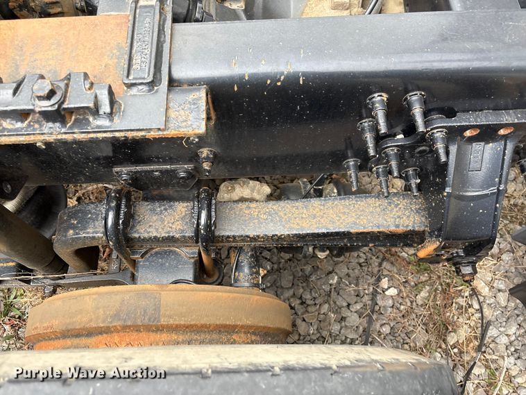 image for item EF1002 2011 Volvo VNL semi truck