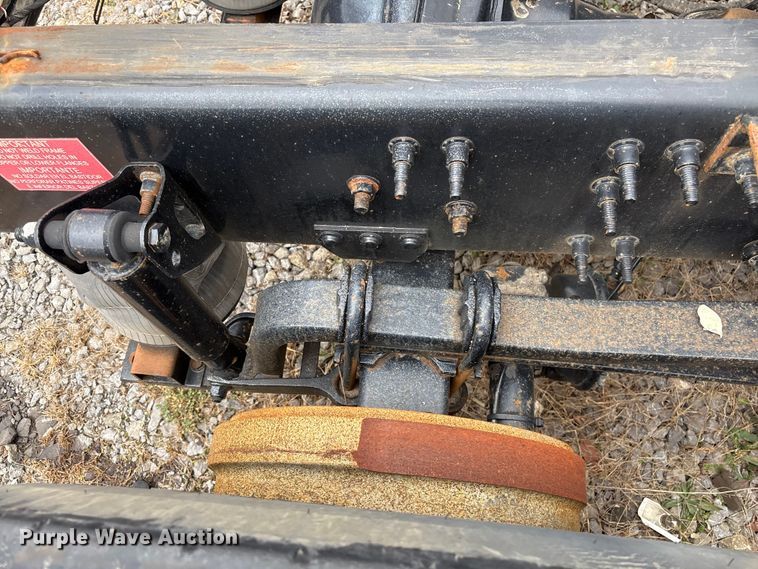 image for item EF1002 2011 Volvo VNL semi truck