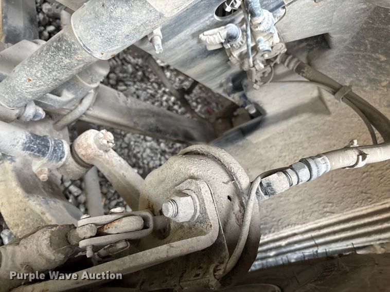 image for item EF1002 2011 Volvo VNL semi truck