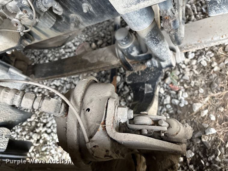 image for item EF1002 2011 Volvo VNL semi truck