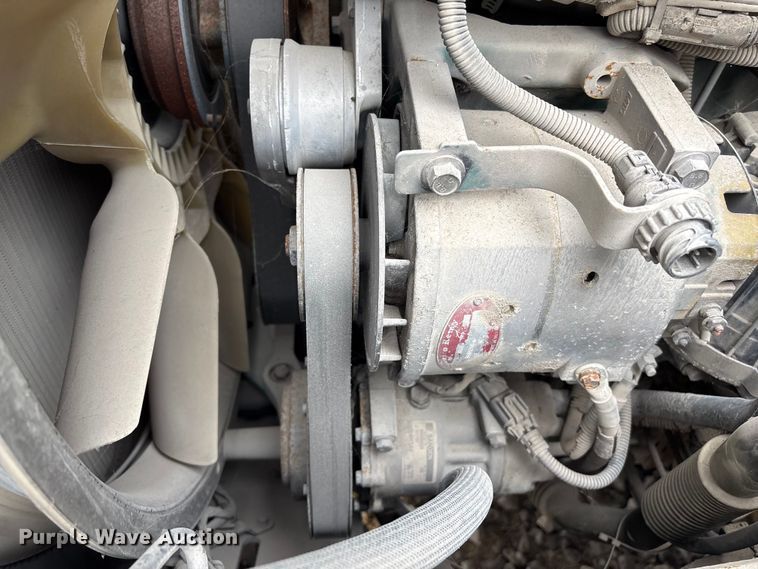 image for item EF1002 2011 Volvo VNL semi truck