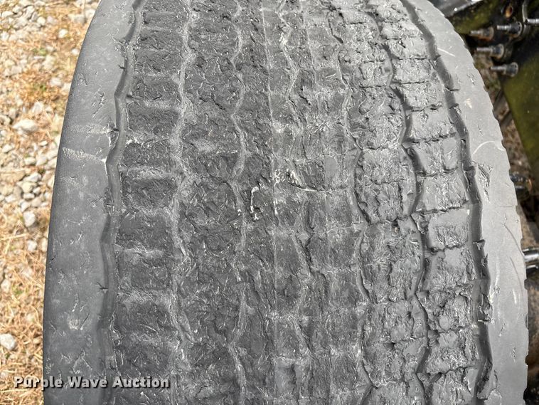 image for item EF1002 2011 Volvo VNL semi truck