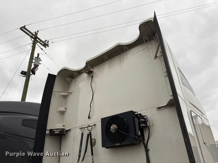 image for item EF1003 2015 Kenworth T680 semi truck