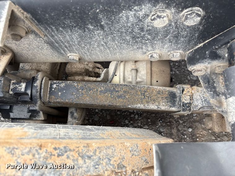 image for item EF1003 2015 Kenworth T680 semi truck