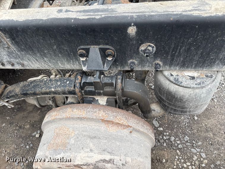 image for item EF1003 2015 Kenworth T680 semi truck