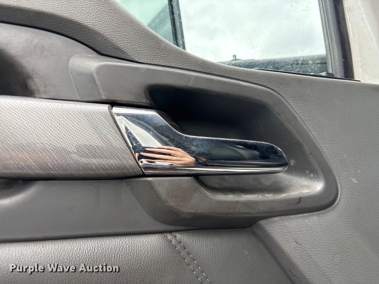 image for item EF1003 2015 Kenworth T680 semi truck