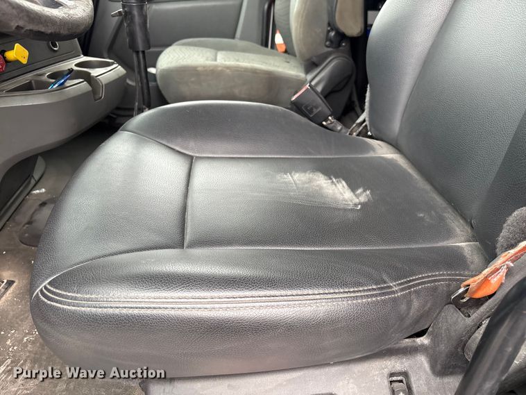 image for item EF1003 2015 Kenworth T680 semi truck