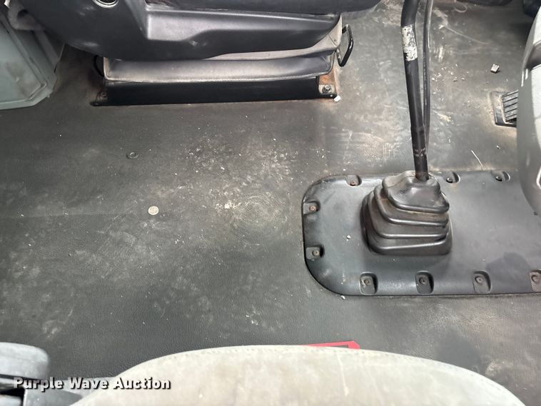 image for item EF1003 2015 Kenworth T680 semi truck