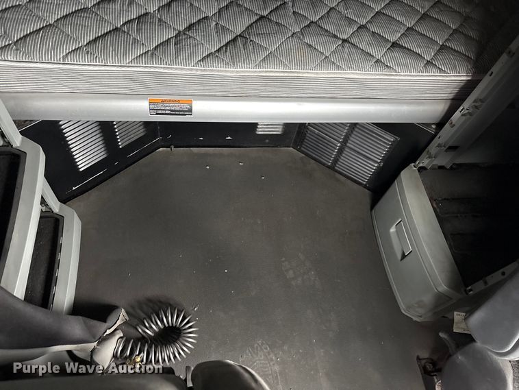 image for item EF1003 2015 Kenworth T680 semi truck