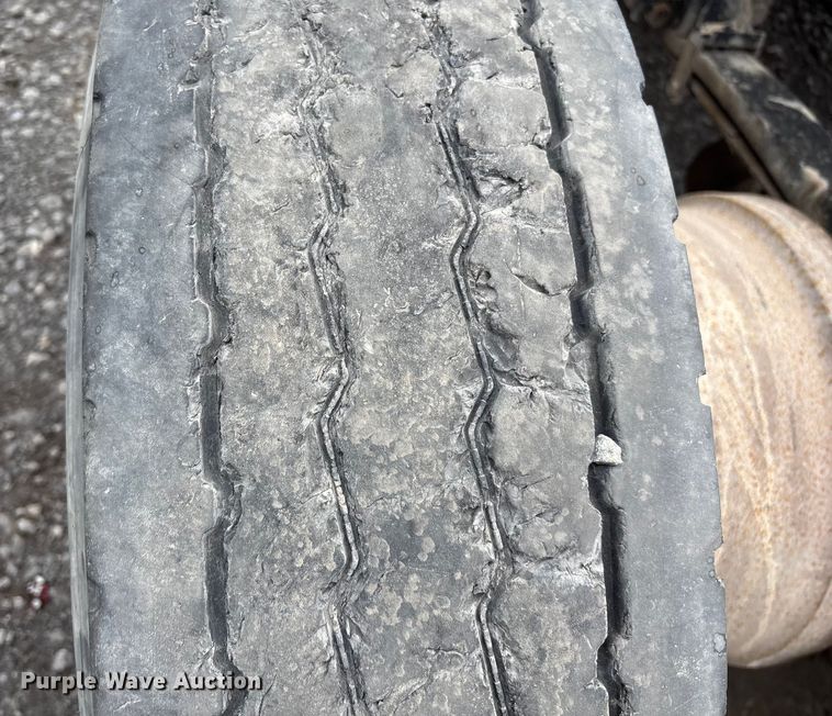 image for item EF1003 2015 Kenworth T680 semi truck