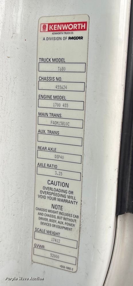 image for item EF1003 2015 Kenworth T680 semi truck