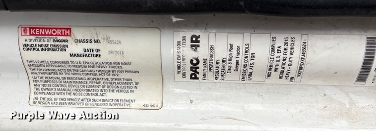 image for item EF1003 2015 Kenworth T680 semi truck