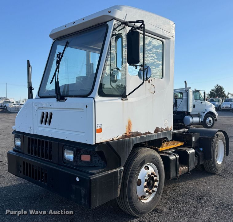 image for item EG1297 2016 Kalmar yard truck