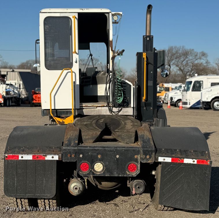 image for item EG1297 2016 Kalmar yard truck