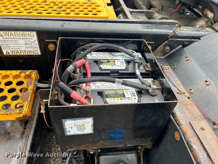 image for item EG1297 2016 Kalmar yard truck