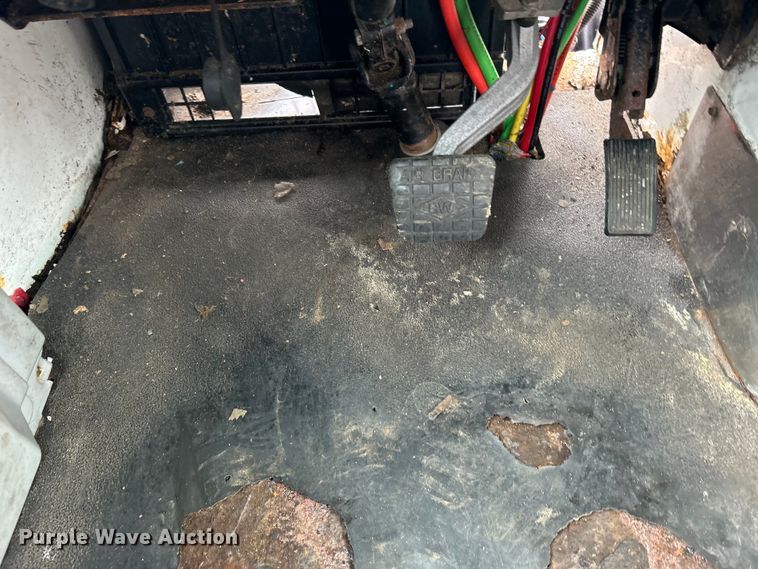 image for item EG1297 2016 Kalmar yard truck