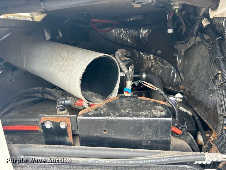 image for item EG1297 2016 Kalmar yard truck