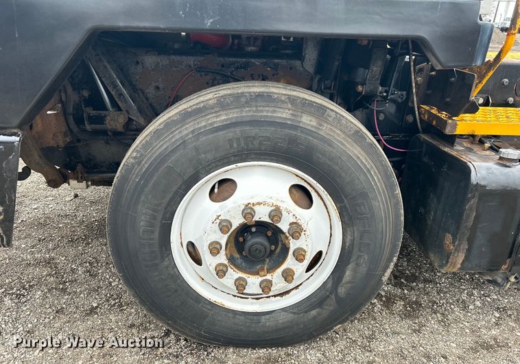 image for item EG1297 2016 Kalmar yard truck