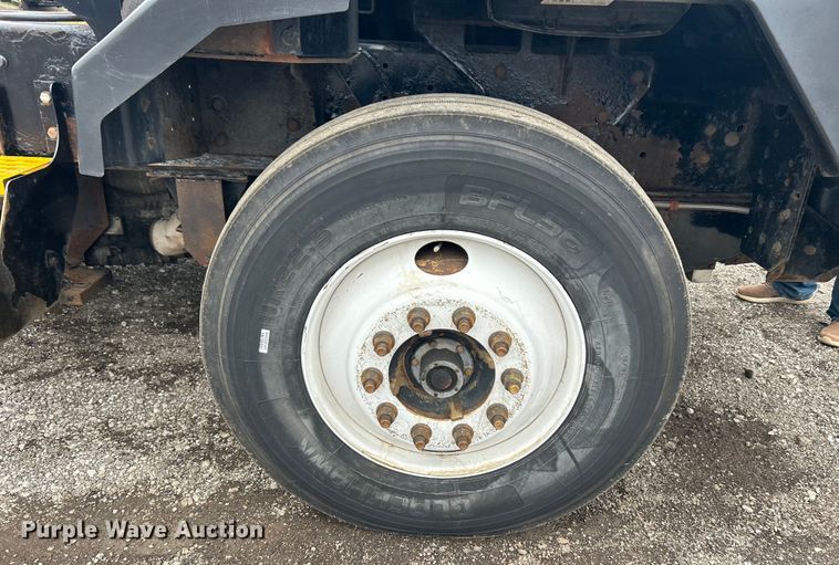 image for item EG1297 2016 Kalmar yard truck