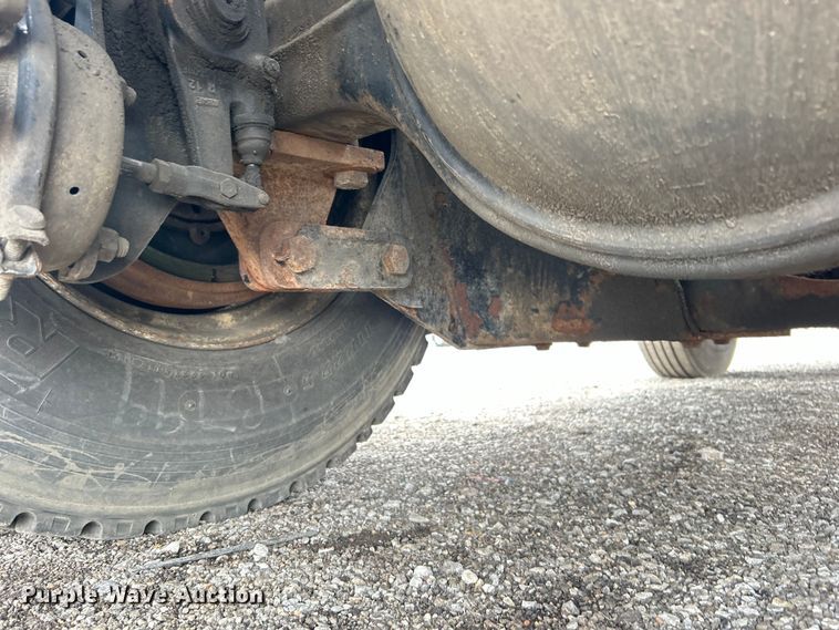 image for item EG1297 2016 Kalmar yard truck