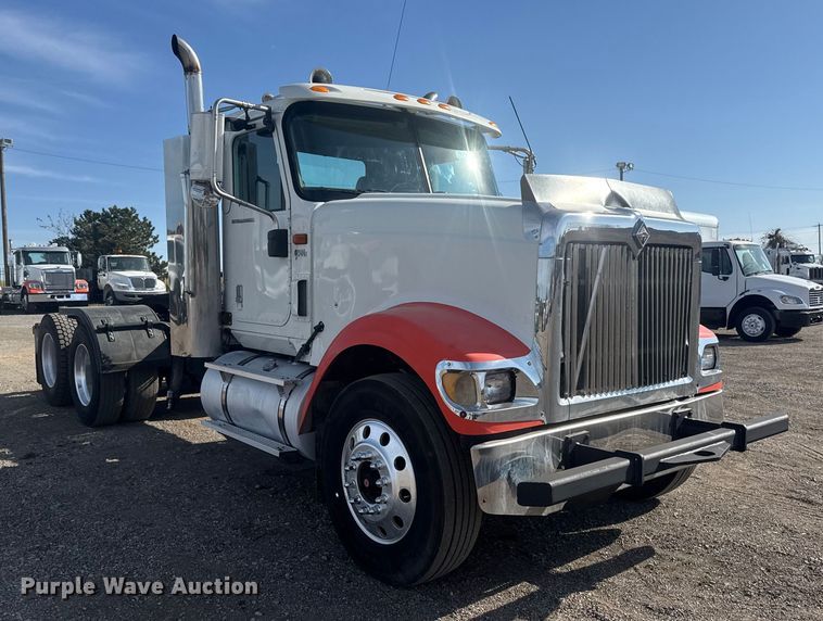 image for item EG1745 2007 International 9900i semi truck