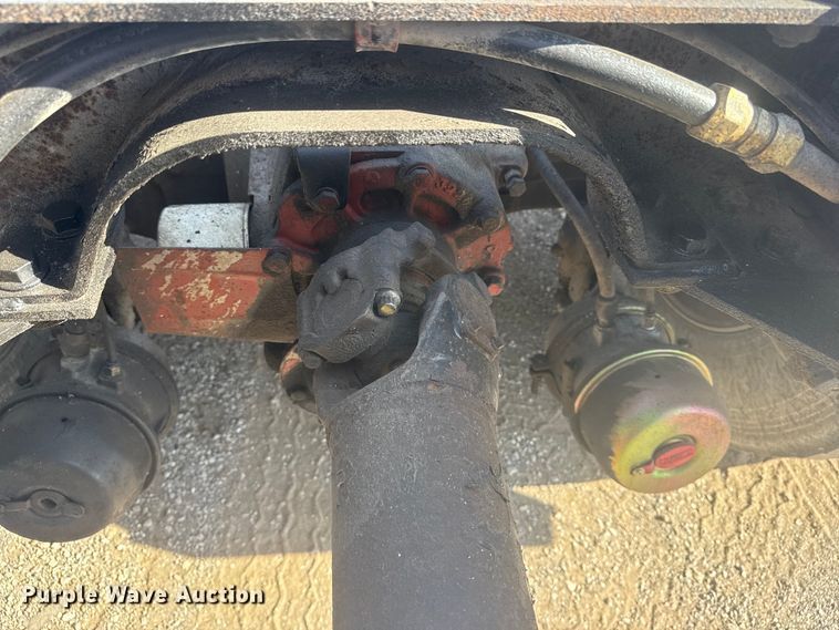 image for item EG1745 2007 International 9900i semi truck