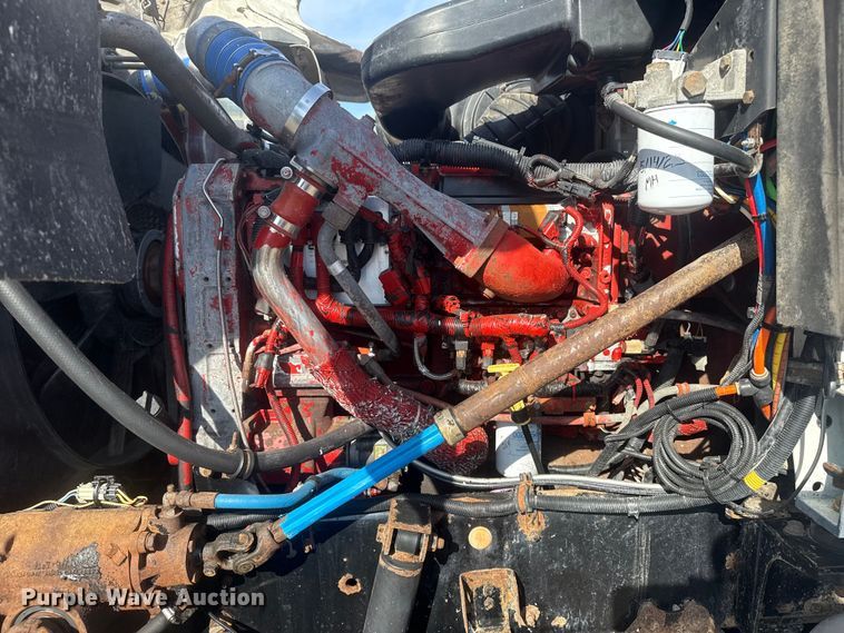 image for item EG1745 2007 International 9900i semi truck