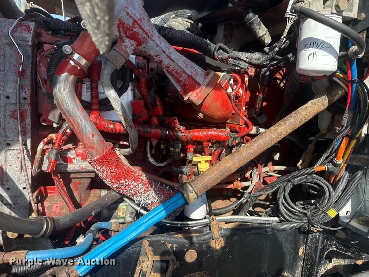 image for item EG1745 2007 International 9900i semi truck