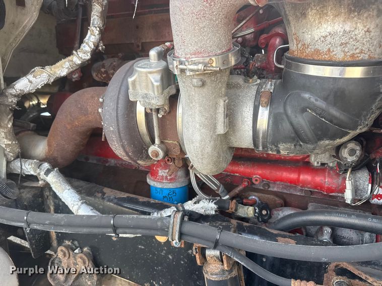 image for item EG1745 2007 International 9900i semi truck