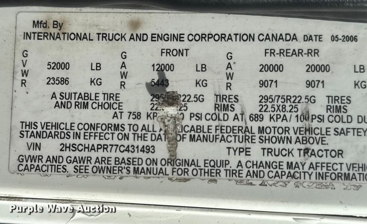 image for item EG1745 2007 International 9900i semi truck