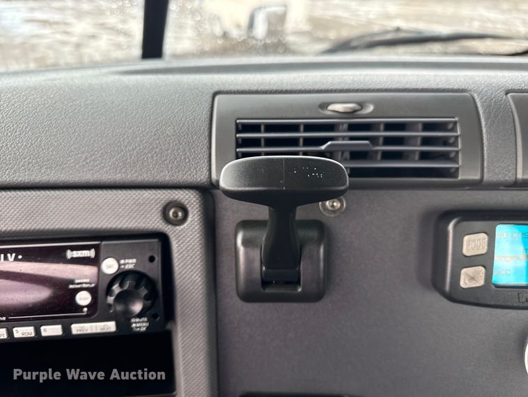 image for item EG1944 2014 Freightliner Cascadia 125 semi truck