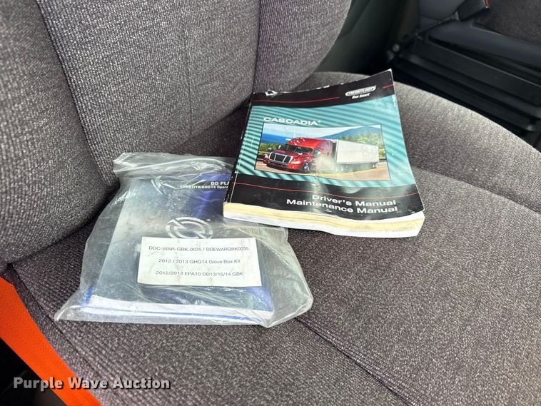 image for item EG1944 2014 Freightliner Cascadia 125 semi truck