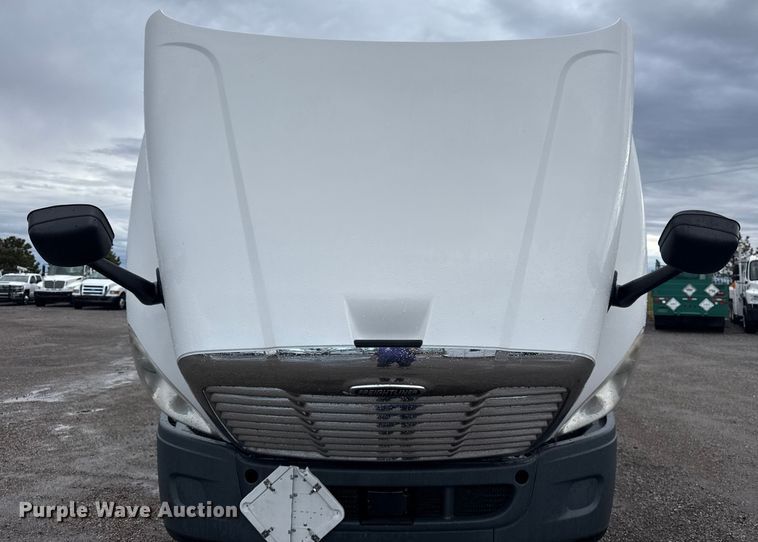 image for item EG1944 2014 Freightliner Cascadia 125 semi truck