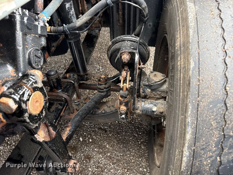 image for item EG1944 2014 Freightliner Cascadia 125 semi truck