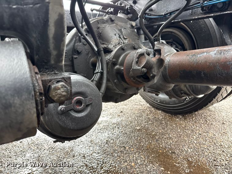 image for item EG1944 2014 Freightliner Cascadia 125 semi truck